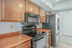 807 E Michelle Dr, Phoenix, AZ 85022 - Photo 19