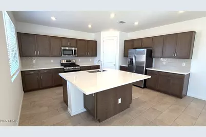 20590 N 226th Lane, Surprise, AZ 85387 - Photo 5