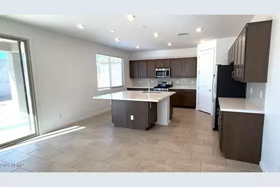 20590 N 226th Lane, Surprise, AZ 85387 - Photo 7