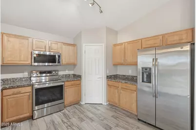 227 S 16th Street, Coolidge, AZ 85128 - Photo 13