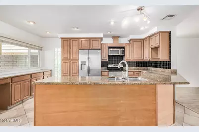 3738 E Montecito Avenue, Phoenix, AZ 85018 - Photo 15