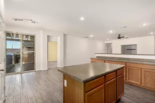 2106 E Aire Libre Ave, Phoenix, AZ 85022 - Photo 11