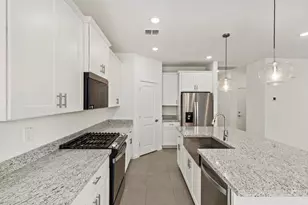 16033 W Bronco Trl, Surprise, AZ 85387 - Photo 5