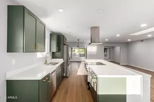 10210 W Charter Oak Dr, Sun City, AZ 85351 - Photo 11