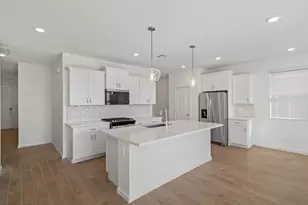 15809 W Gray Fox Trl, Surprise, AZ 85387 - Photo 5