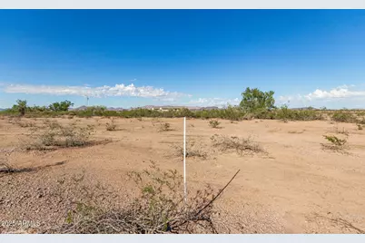 407Xx W Montebello Avenue #R, Tonopah, AZ 85354 - Photo 7