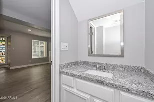 792 E Eugie Ave, Phoenix, AZ 85022 - Photo 15