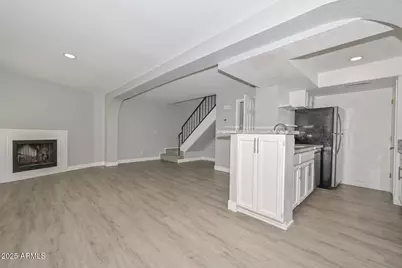 792 E Eugie Avenue, Phoenix, AZ 85022 - Photo 9