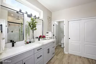 16464 W Una Noche Ct, Surprise, AZ 85374 - Photo 25