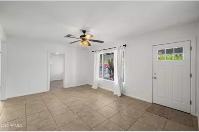 2647 E Whitton Avenue, Phoenix, AZ 85016 - Photo 9