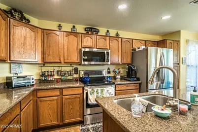 1456 E Holiday Drive, Casa Grande, AZ 85122 - Photo 9