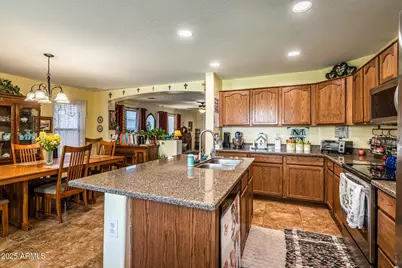 1456 E Holiday Drive, Casa Grande, AZ 85122 - Photo 11