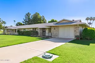 9805 W Burns Dr, Sun City, AZ 85351 - Photo 5