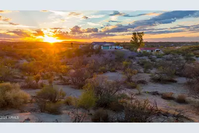 295 E Thurber Road #1, Wickenburg, AZ 85390 - Photo 9