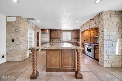 7351 E Keim Drive, Scottsdale, AZ 85250 - Photo 11