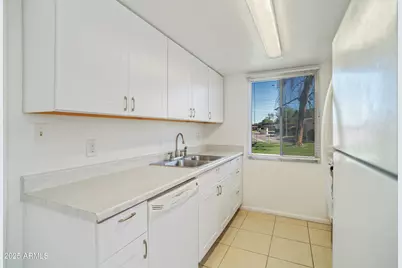 8235 N 34th Drive, Phoenix, AZ 85051 - Photo 11