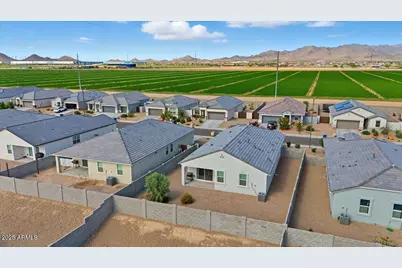 24609 W Raymond Street, Buckeye, AZ 85326 - Photo 37