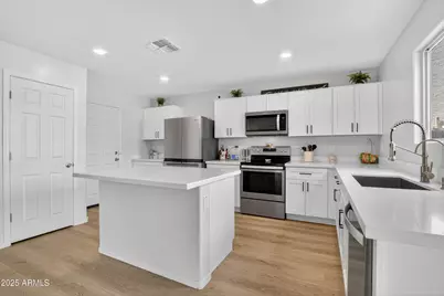 12526 W Palmaire Avenue, Glendale, AZ 85307 - Photo 7