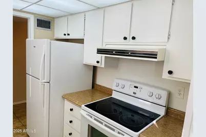 13720 N 98th Avenue #A, Sun City, AZ 85351 - Photo 5