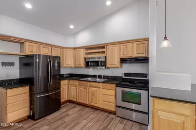 632 W Jones Avenue, Phoenix, AZ 85041 - Photo 13