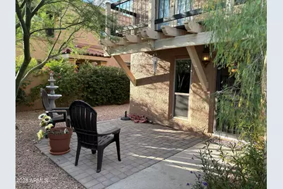 10401 N 10th Place #2, Phoenix, AZ 85020 - Photo 1