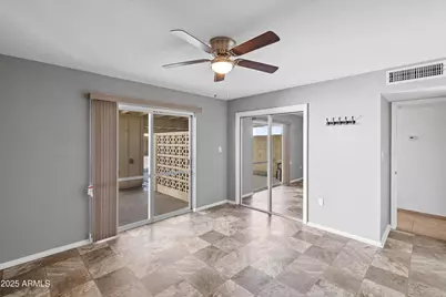 10345 W Peoria Avenue, Sun City, AZ 85351 - Photo 13