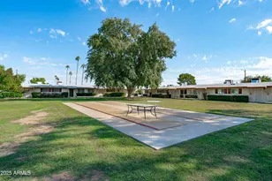 10345 W Peoria Ave, Sun City, AZ 85351 - Photo 17