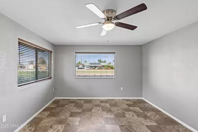 10345 W Peoria Avenue, Sun City, AZ 85351 - Photo 5