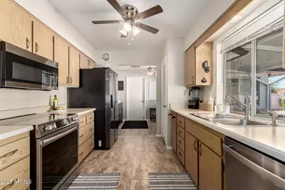 9502 W Indian Hills Drive, Sun City, AZ 85351 - Photo 11