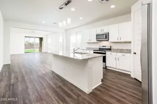 13506 W Cassia Trail, Peoria, AZ 85383 - Photo 3