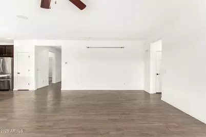 17987 W Redwood Lane, Goodyear, AZ 85338 - Photo 9