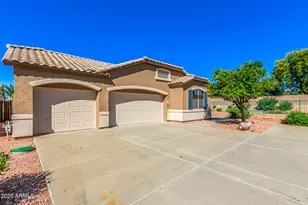 18562 N Alamo Dr, Surprise, AZ 85374 - Photo 3