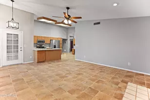 12455 N 71st Ave, Peoria, AZ 85381 - Photo 13