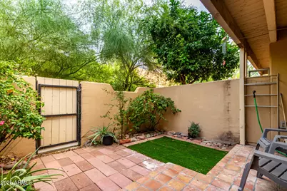 1425 E Desert Cove Avenue #15, Phoenix, AZ 85020 - Photo 29