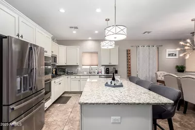 6608 W Saguaro Park Lane, Glendale, AZ 85310 - Photo 5