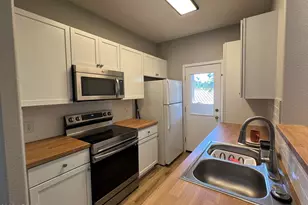 2929 W Yorkshire Dr, Phoenix, AZ 85027 - Photo 3