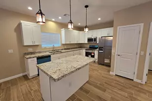 8410 W Altos Dr, Arizona City, AZ 85123 - Photo 7