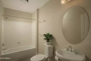 2989 N 44th St, Phoenix, AZ 85018 - Photo 19