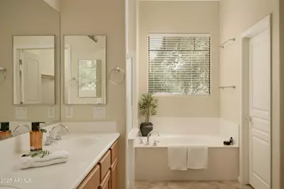 2989 N 44th Street #2007, Phoenix, AZ 85018 - Photo 13