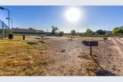 10240 N 12th Place #2, Phoenix, AZ 85020 - Photo 39