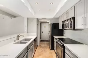 10240 N 12th Pl, Phoenix, AZ 85020 - Photo 11