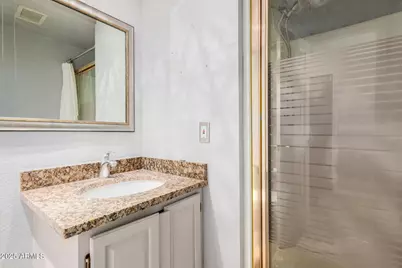 10240 N 12th Place #2, Phoenix, AZ 85020 - Photo 23