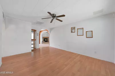 5523 N 61st Lane, Glendale, AZ 85301 - Photo 9