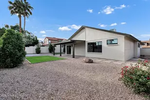 4621 E Carmen St, Phoenix, AZ 85044 - Photo 27