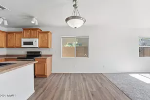 11589 W Lee Ln, Youngtown, AZ 85363 - Photo 17