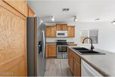 11589 W Lee Lane, Youngtown, AZ 85363 - Photo 11