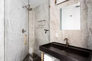 1040 E Osborn Rd, Phoenix, AZ 85014 - Photo 17