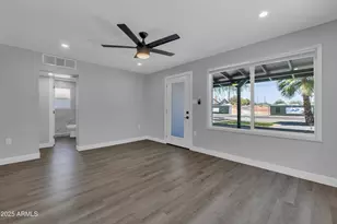 3110 N 39th St, Phoenix, AZ 85018 - Photo 5