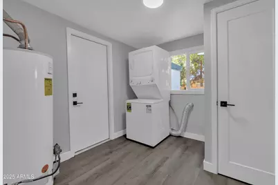 3110 N 39th Street, Phoenix, AZ 85018 - Photo 9