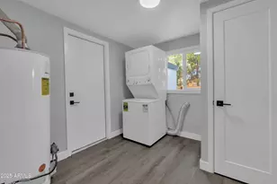 3110 N 39th St, Phoenix, AZ 85018 - Photo 9